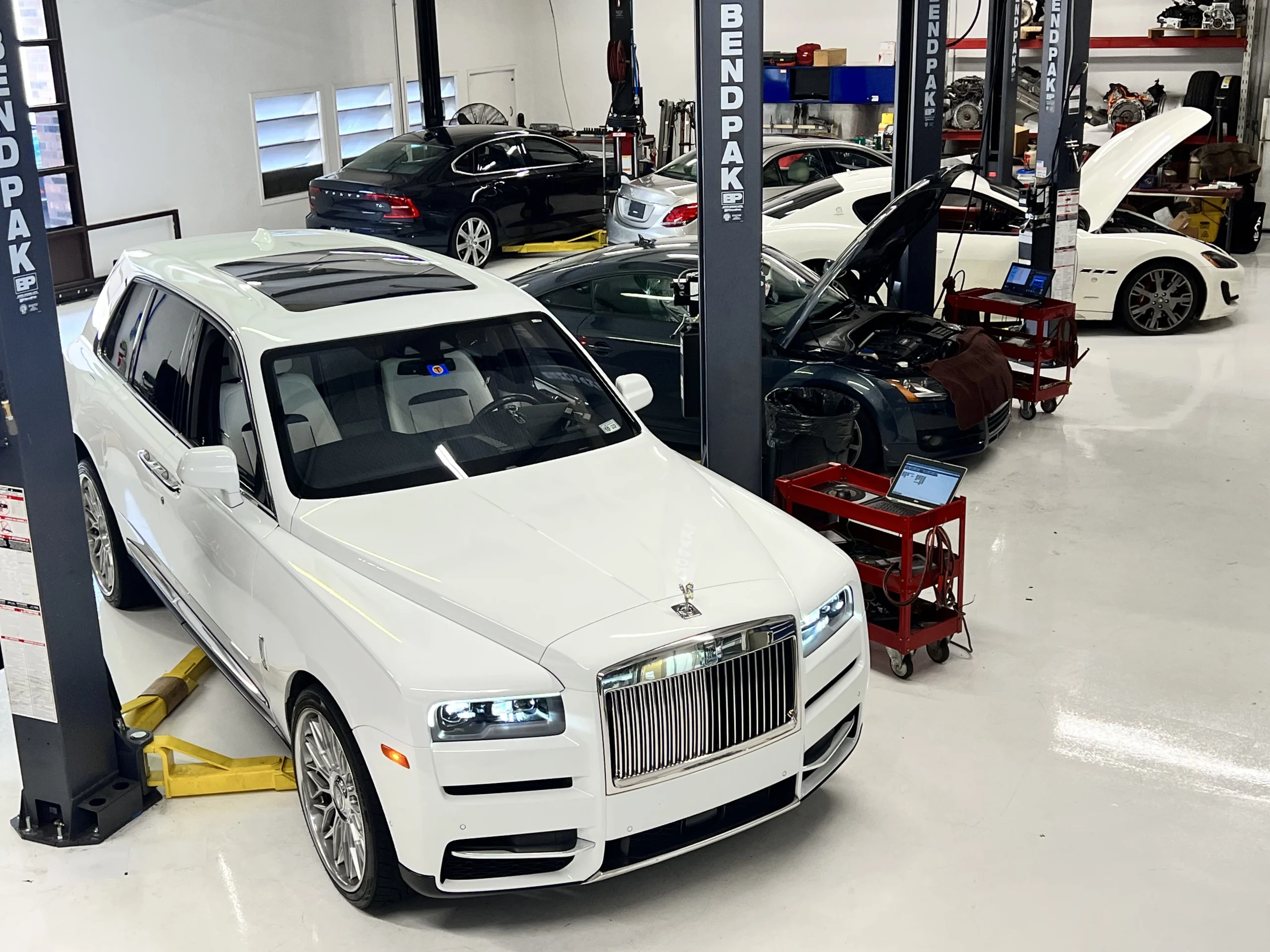 Cartisan  ROLLS ROYCE GHOST OIL CHANGE  In the images  Facebook